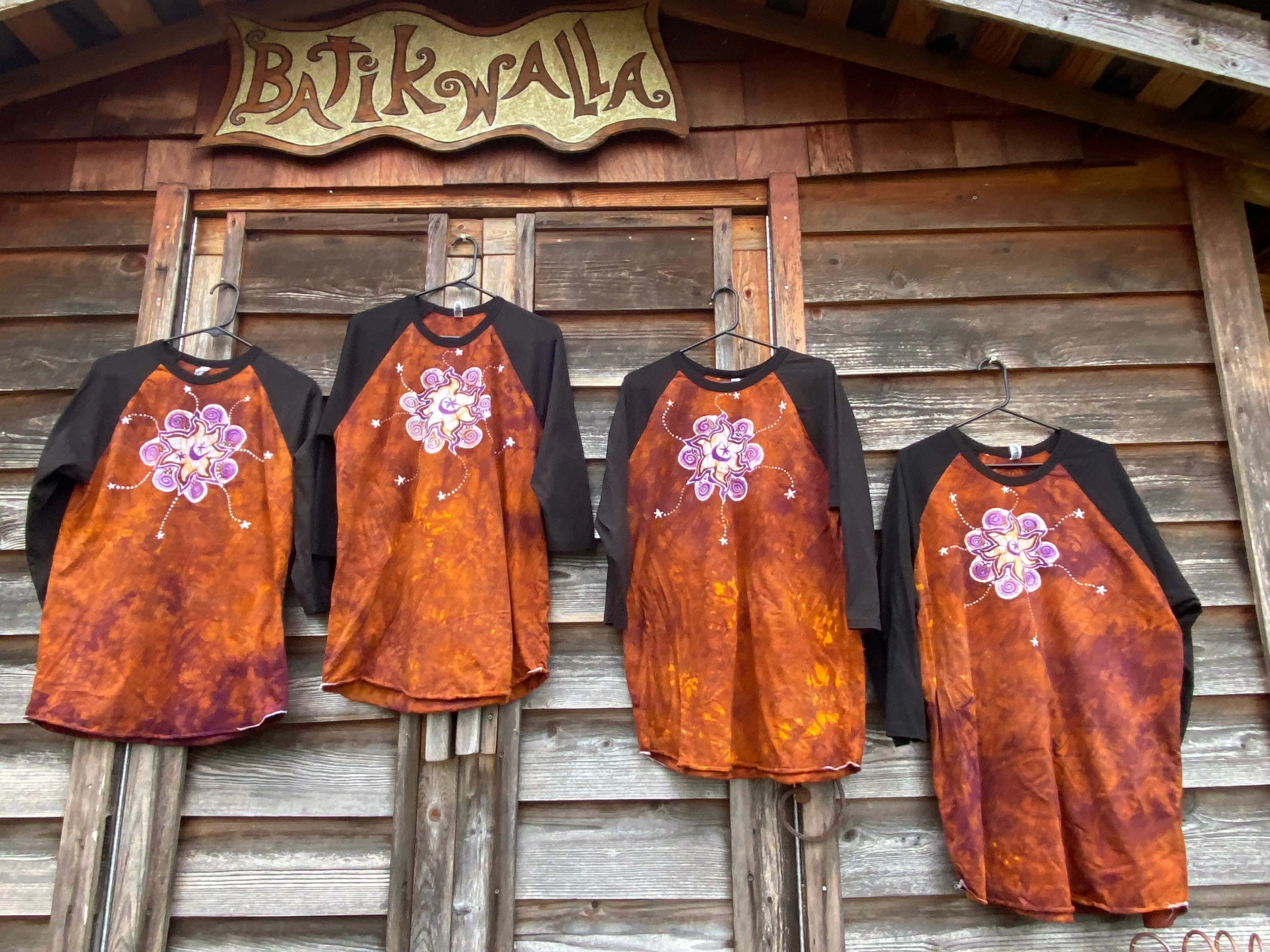 Big Sun Moon Star Swirls Black Raglan 3/4 Sleeve Batik Top - Size Large ONLY
