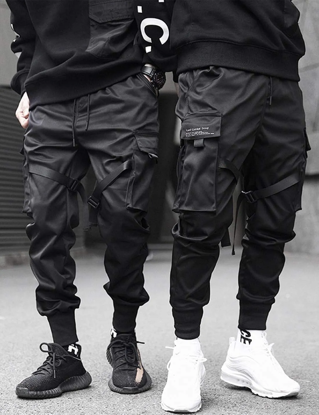 PAODIKUAI Men Techwear Matte Black Jogger Pants Relaxed Fit Streetwear Pants with Multiple Pockets